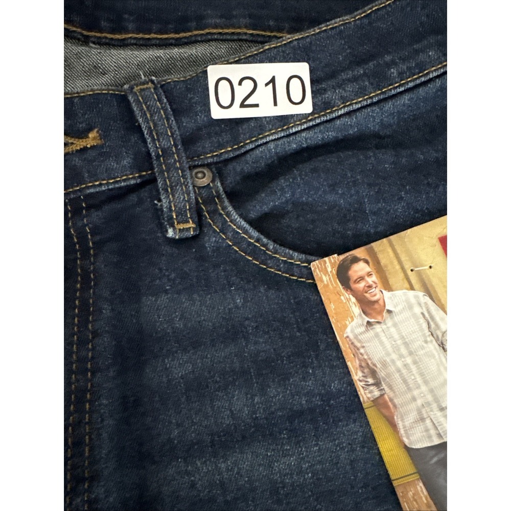 NWT Wrangler Jeans 32x32 Denim Relaxed Fit Seat Thigh Blue Five Star - Picture 11 of 11